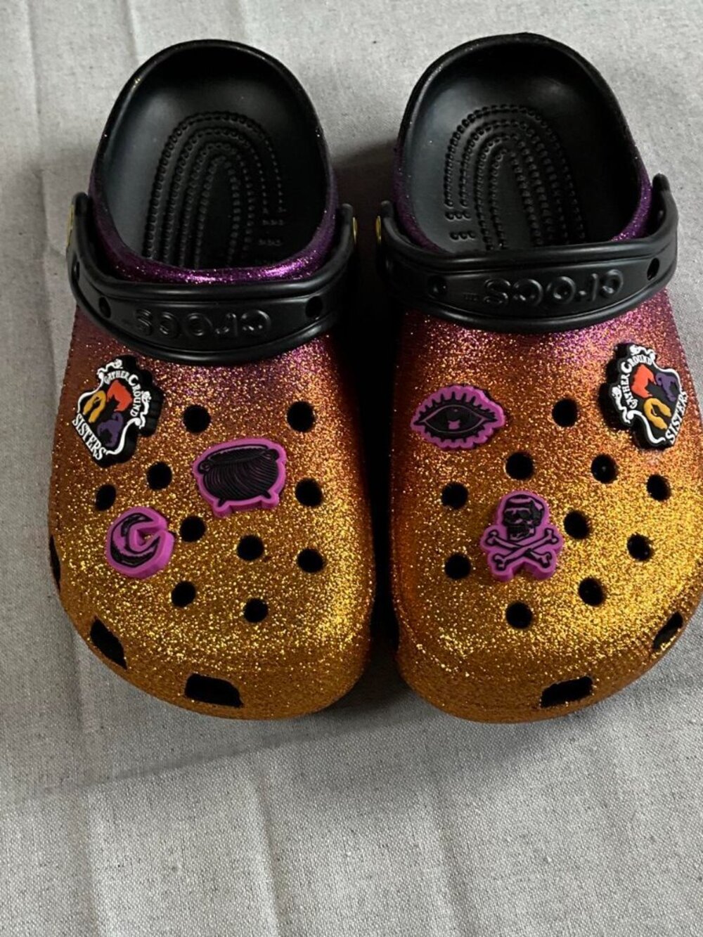 Unisex Crocs Hocus Pocus Special Edition Classic Clogs Comfort Shoes (M5 W7) - Picture 2 of 9
